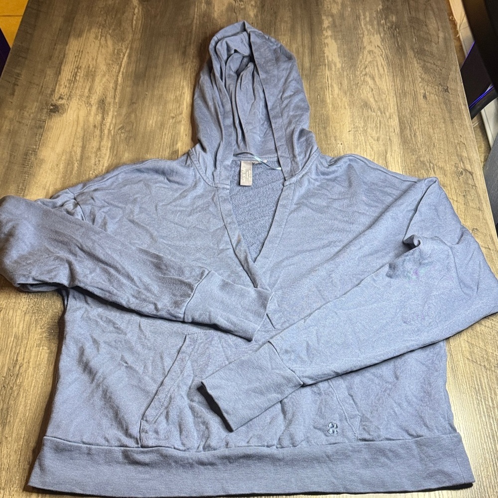 Sweaty Betty Women’s V-Neck Hoodie in Gray